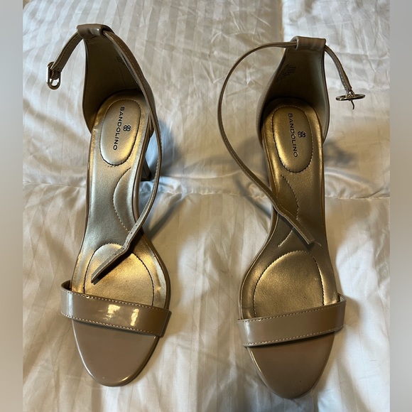 bandolino nude heels